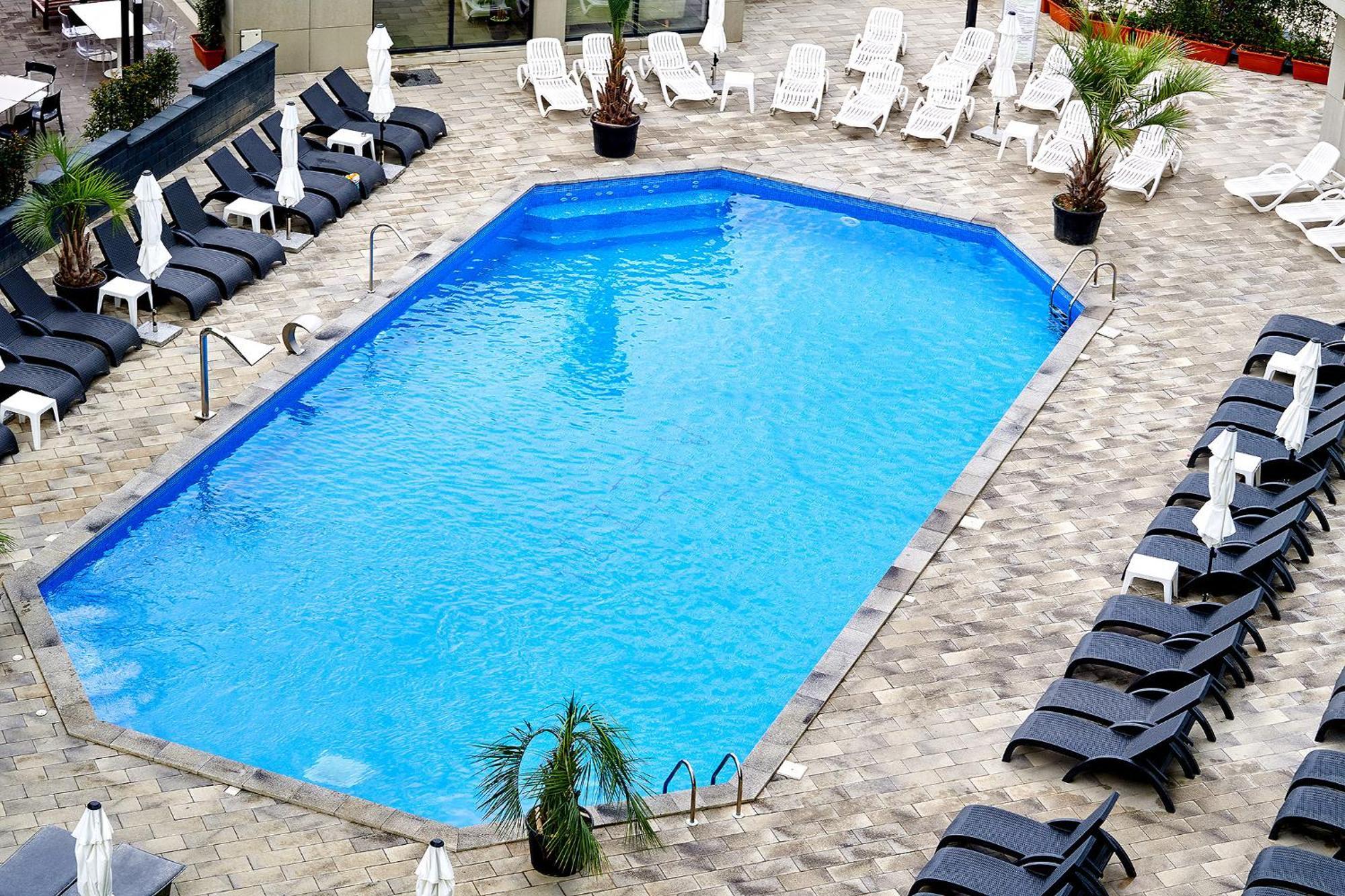 Purple Onyx - Pool & Spa Beach Resort Năvodari Εξωτερικό φωτογραφία